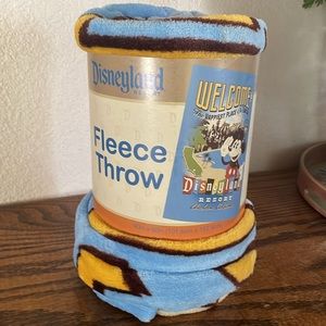 Disneyland Fleece Throw NEW UNOPENED 😊
